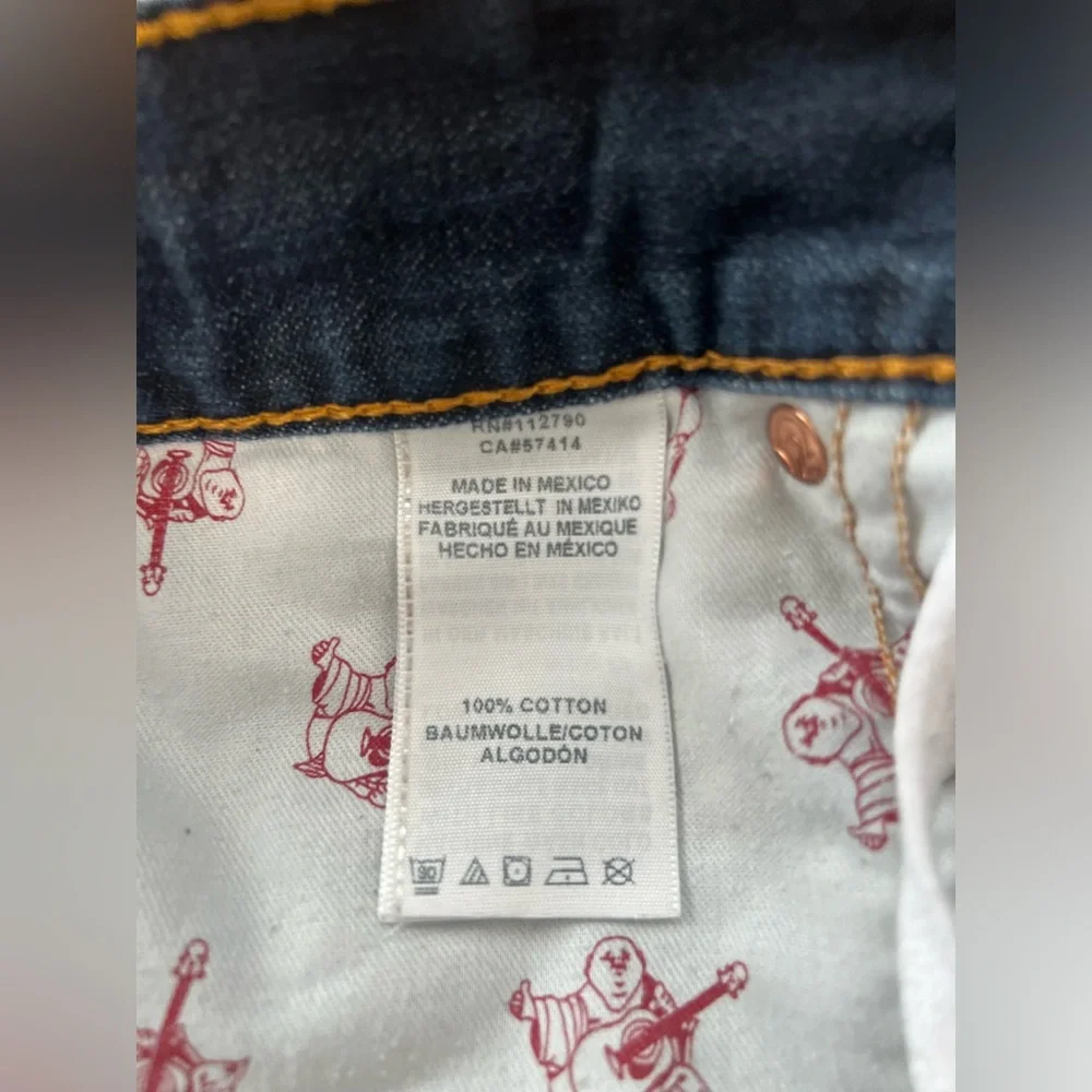 True Religion Men’s Jeans Straight Flap Size 40 (preowned)